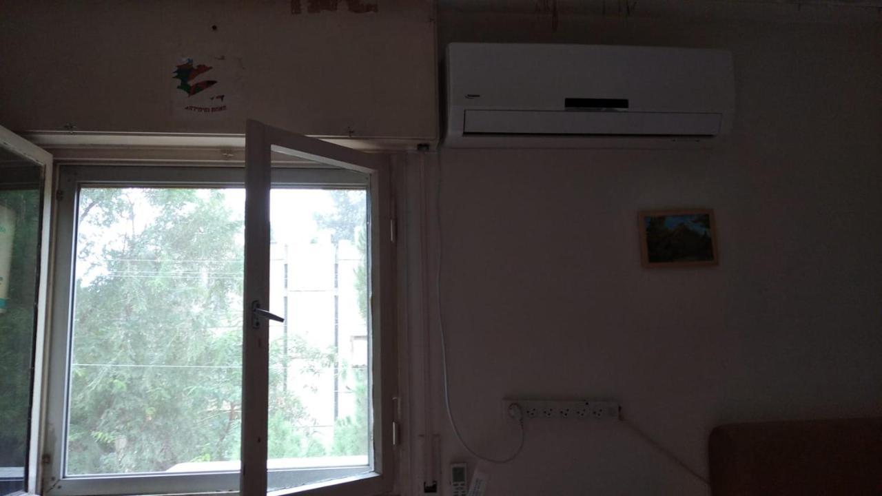 Private Room Near The Airport For Amazing People Lod Eksteriør billede